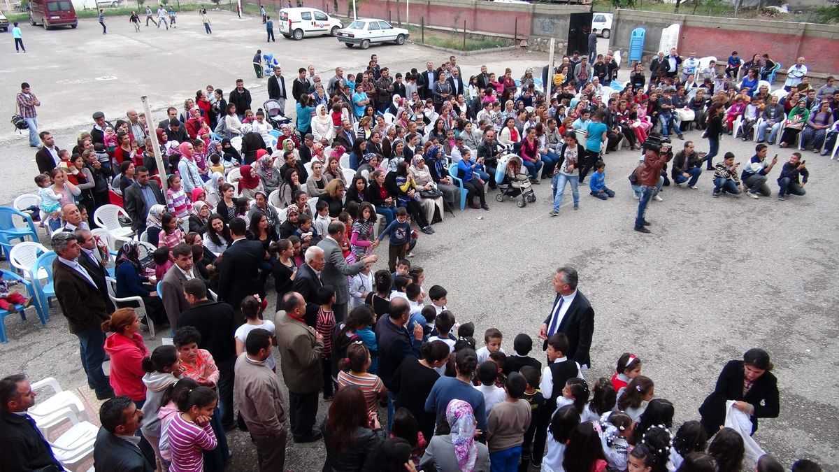 Fevzi Çakmak İlköğretim Okulu\'nda Okuma Bayramı