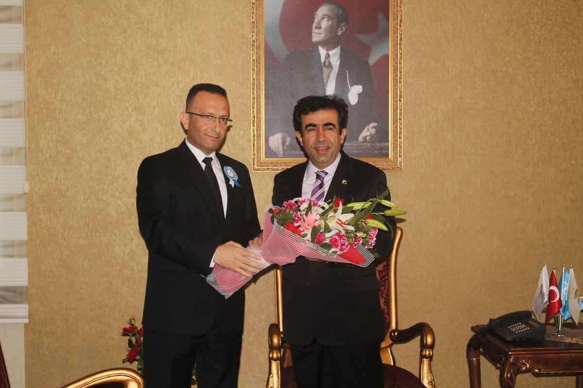 Gülpak\'dan Vali Güzeloğlu\'na Ziyaret