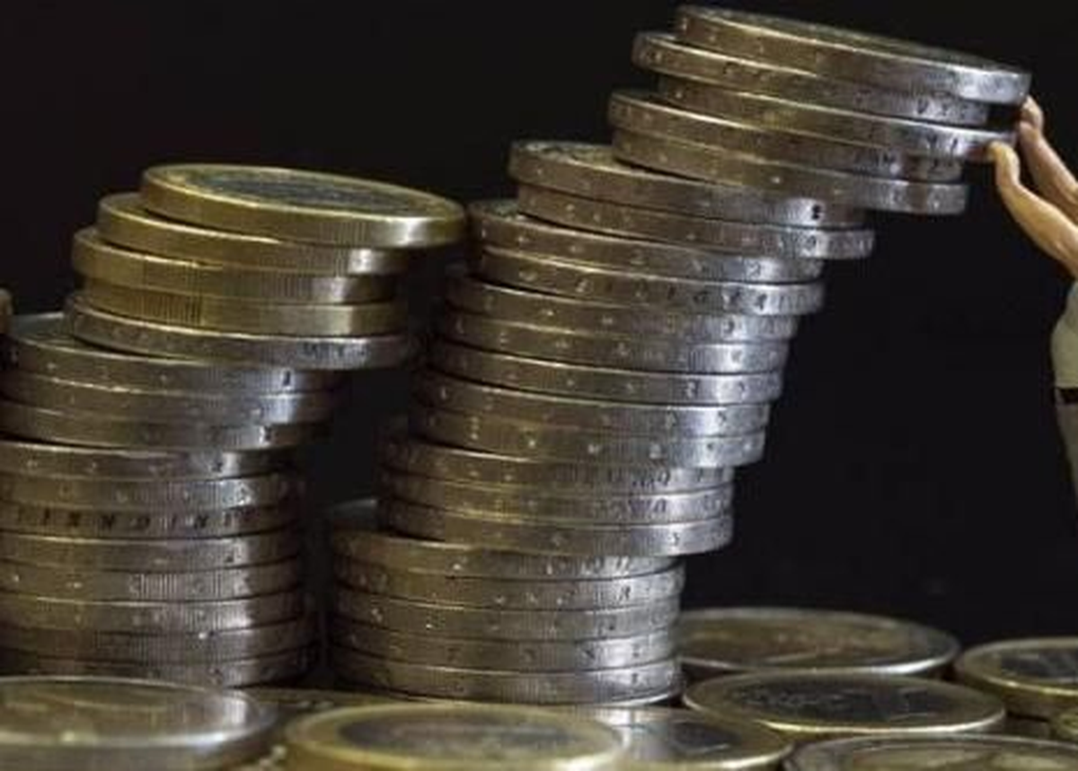 Hazine 6,3 Milyar Lira Borçlandı