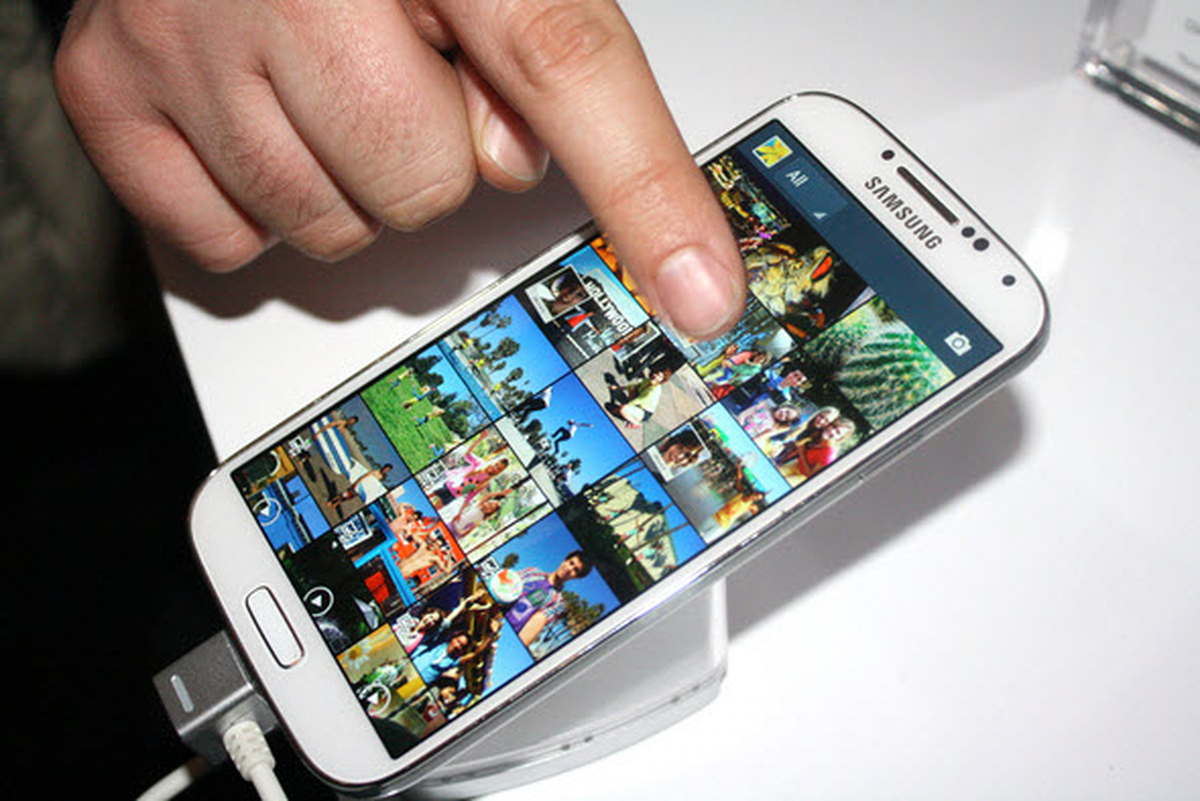 HTC One mı, Galaxy S4 mü?