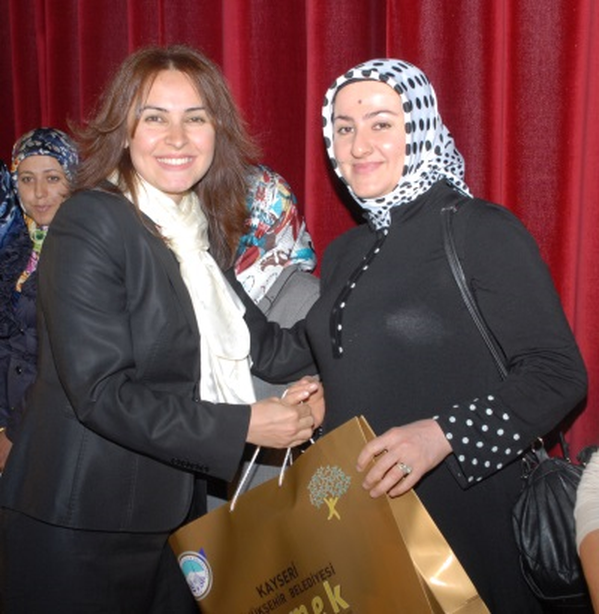 KAYMEK Yılın Annelerini Ödüllendirdi