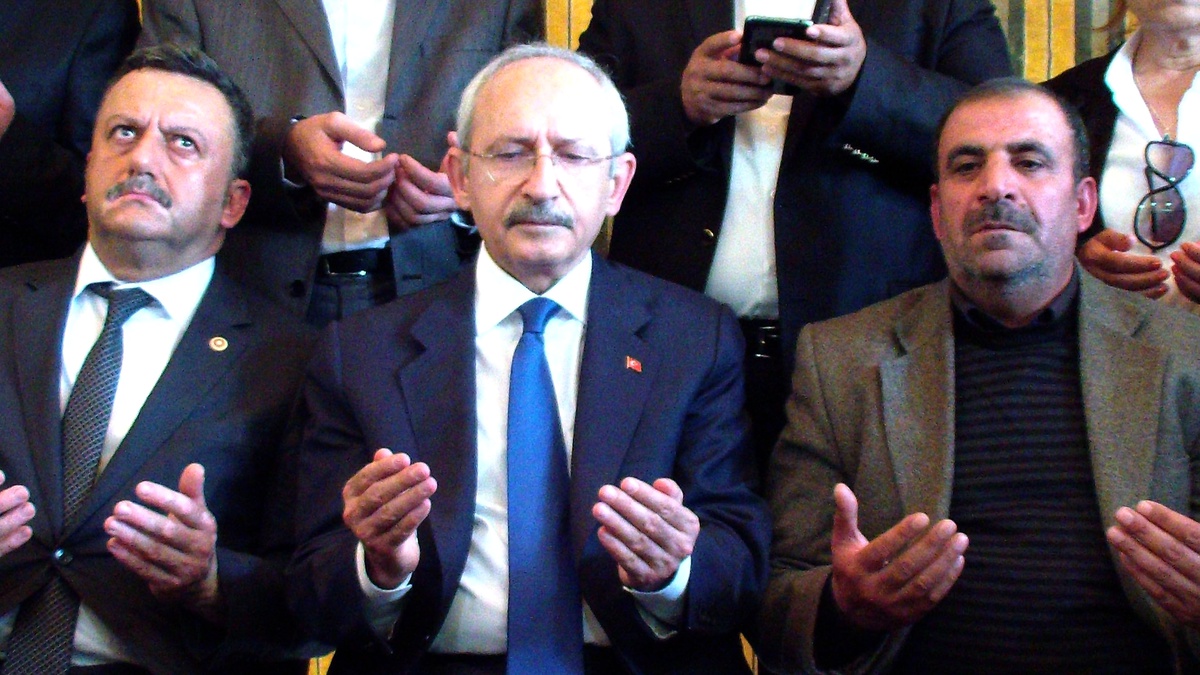 Kılıçdaroğlu\'ndan Taziye Ziyaretleri