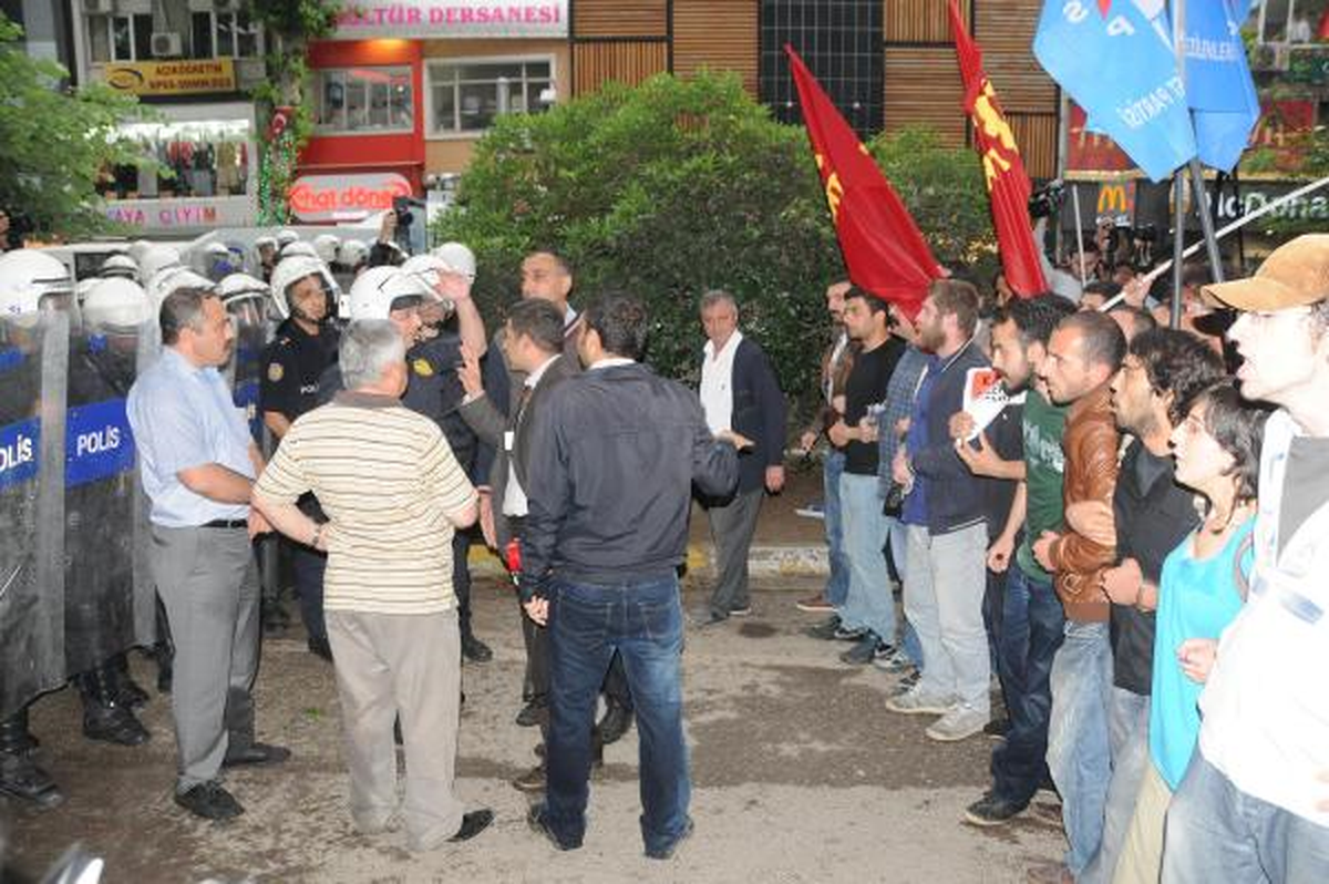 Reyhanlı Protestosuna Polis Müdahalesi