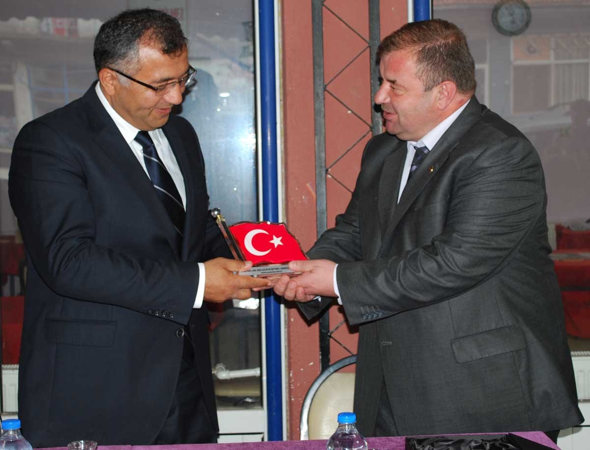Kütahya Valisi Çiftçi Veda Turlarına Devam Ediyor