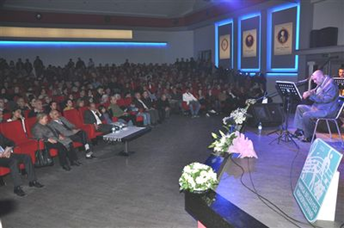 Manisa\'da Neşet Ertaş Anıldı
