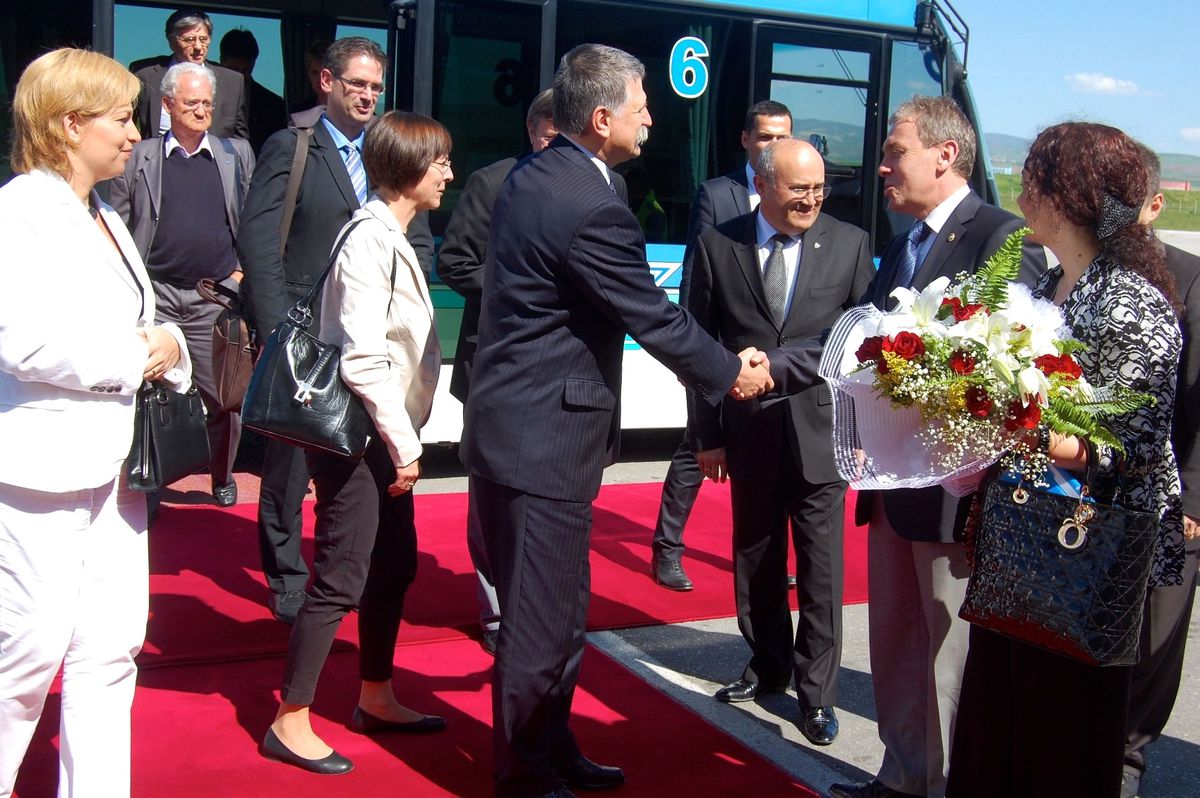 Kavuncu, Macaristan Meclis Başkanı\'nı Ziyaret Etti