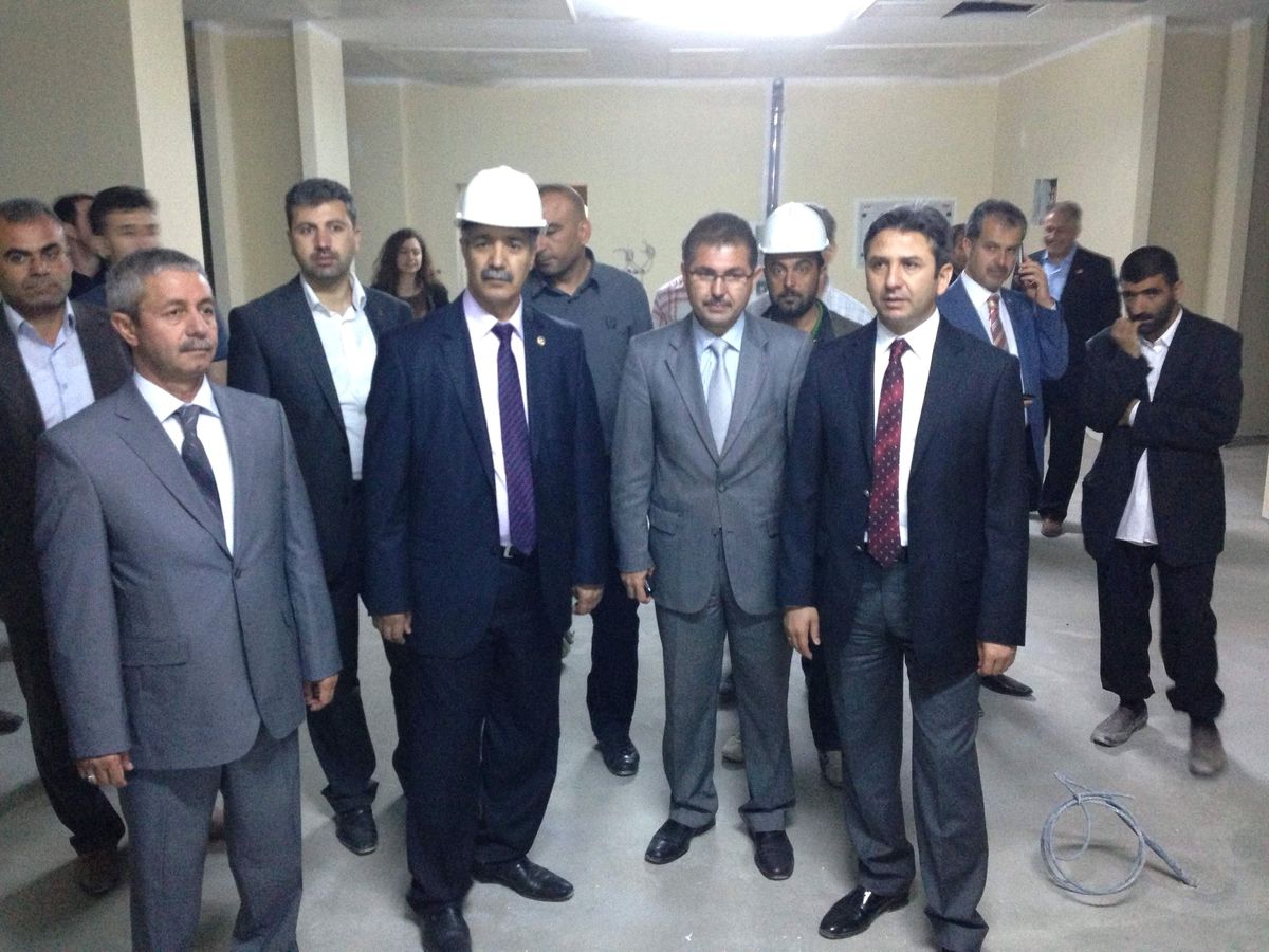 Milletvekilleri 400 Yataklı Hastanede İncelemelerde Bulundu