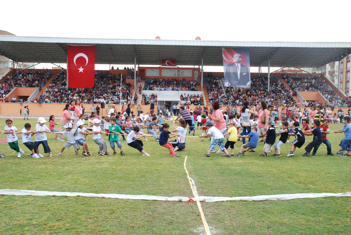 Minik Öğrenciler Okul Öncesi Şenliğinde Gönüllerince Eğlendiler