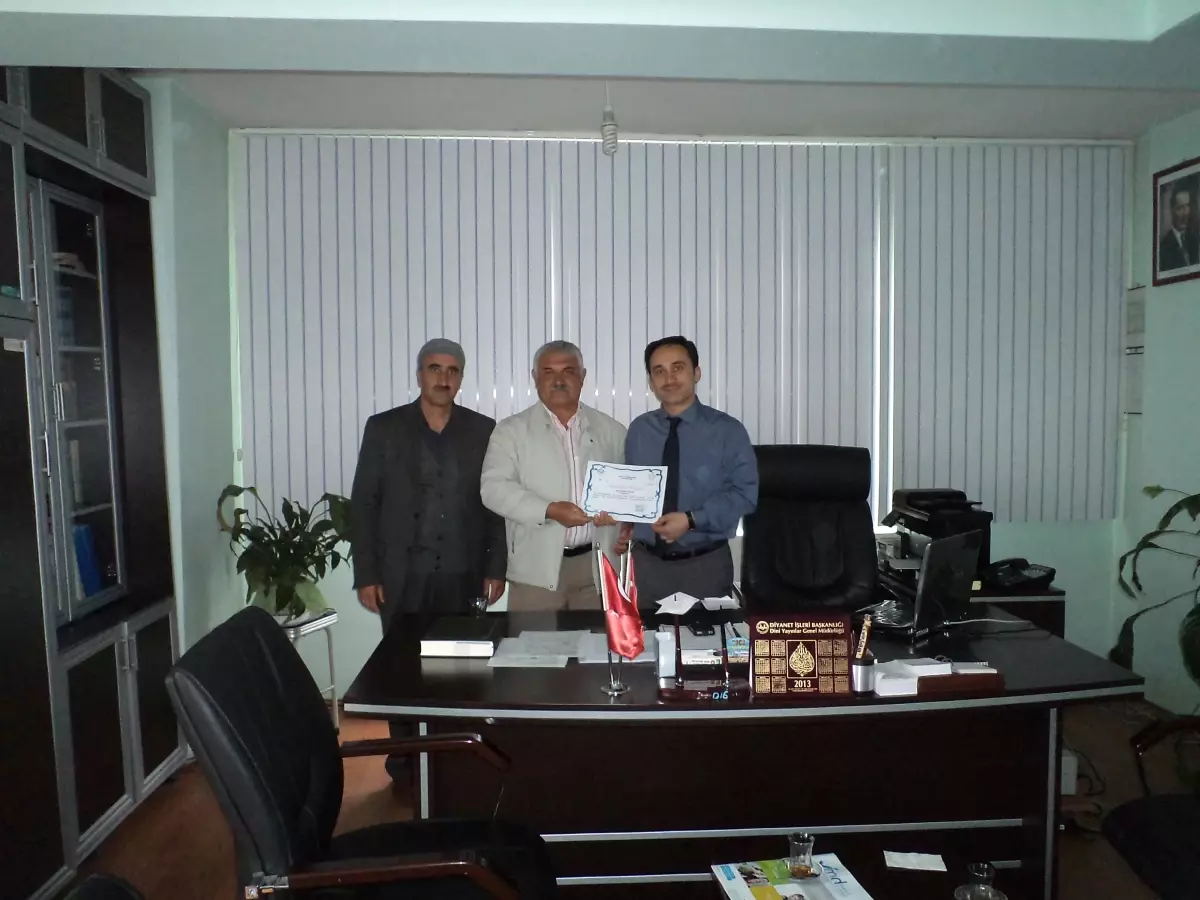 Müftü İzci'den İha Muhabirine Teşekkür Belgesi