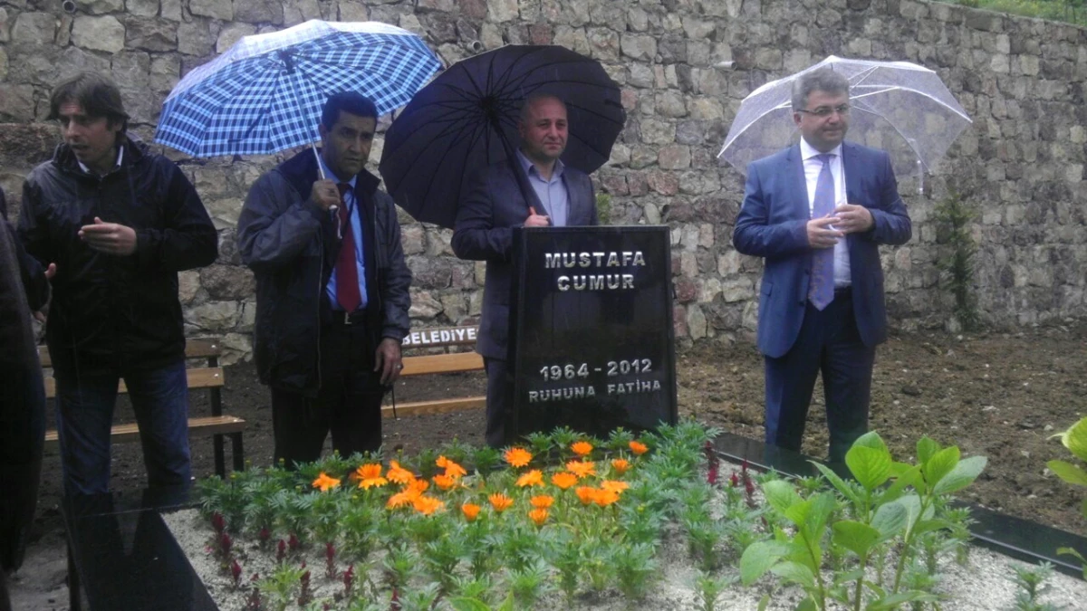 Mustafa Cumur Ölümünün 1. Yılında Mezarı Başında Anıldı