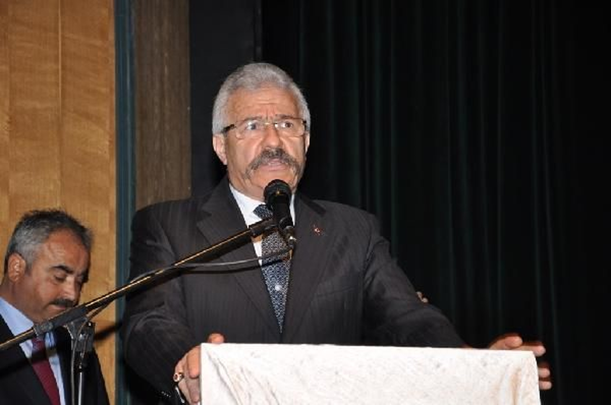 Osmaniye Valisi Celalettin Cerrah, Amanoslar Bölgesinde Görev Uçuşu Esnasında Düşen Amasya\'daki...