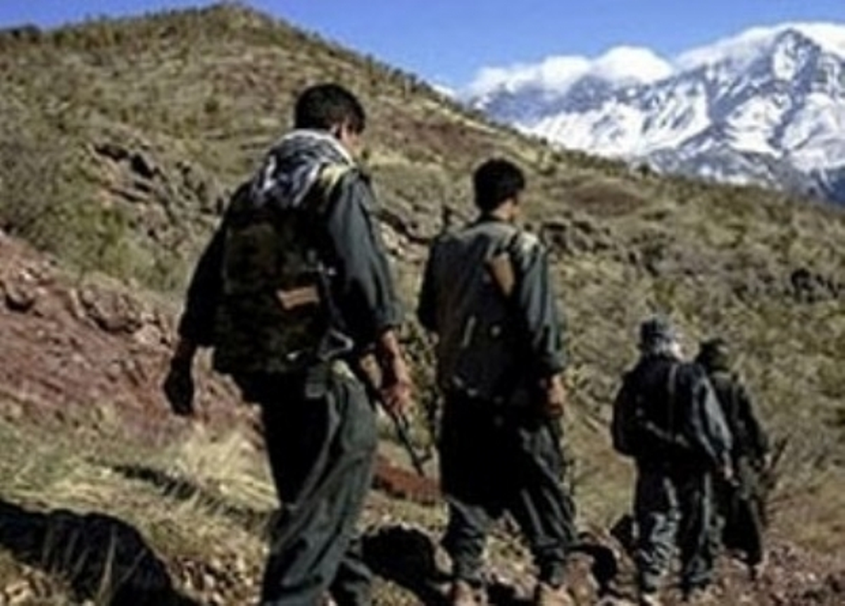 Pkk Çekilmeler İçin "Basın Turu" Düzenledi