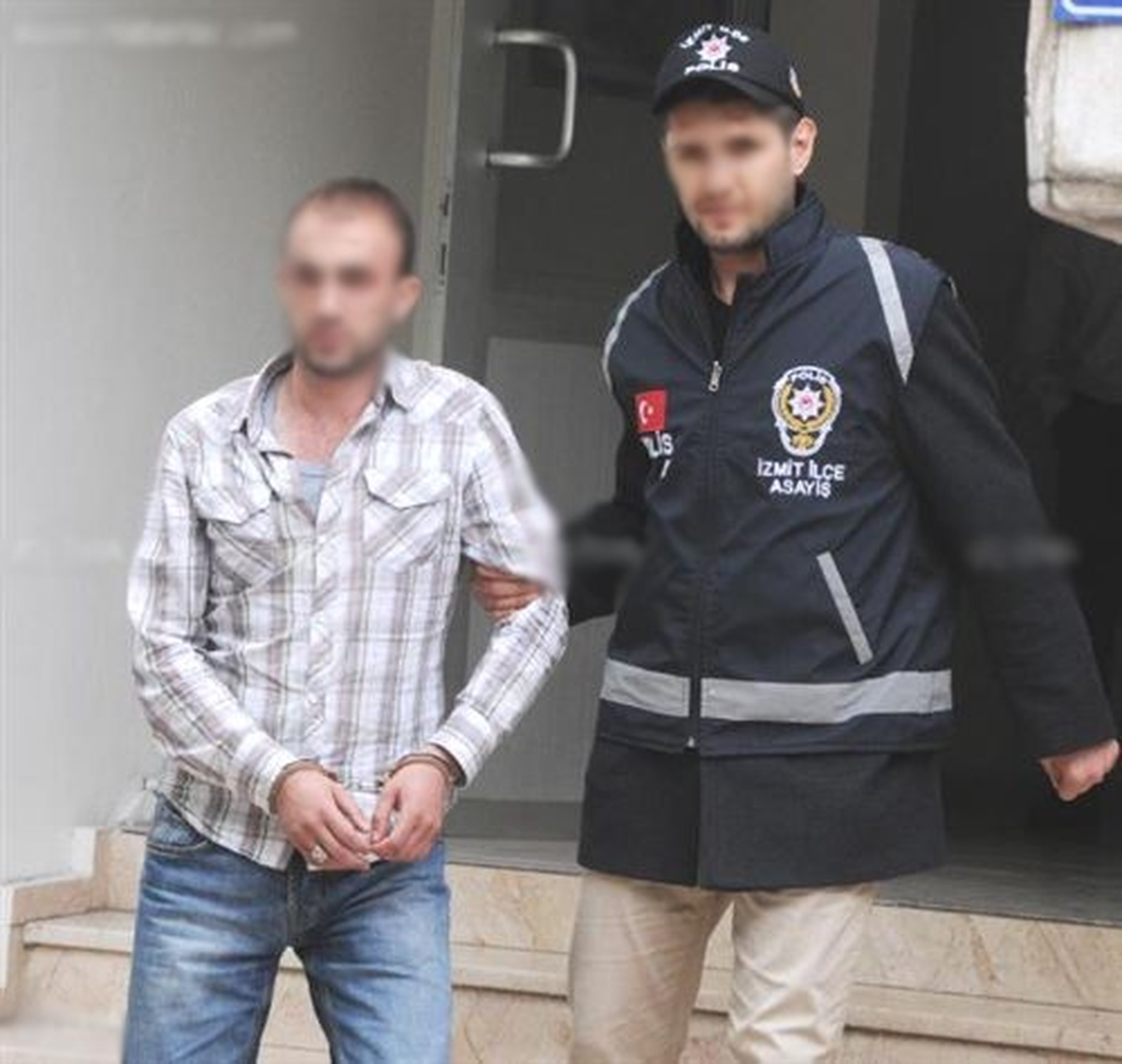 Polise Beyzbol Sopalı Saldırı