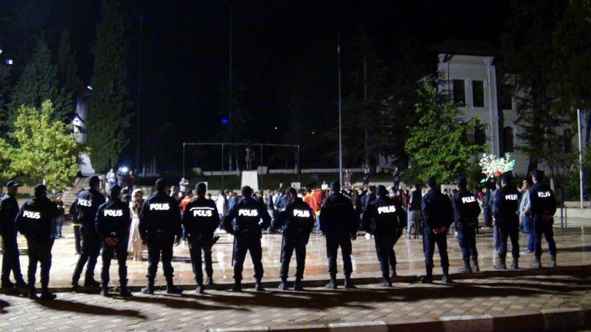 Polisin Tedbiri Kavgayı Önledi