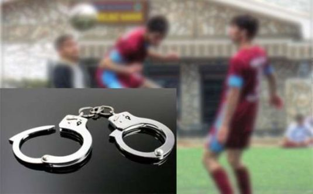 Polisten Futbolculara Saha İçinde Kelepçe