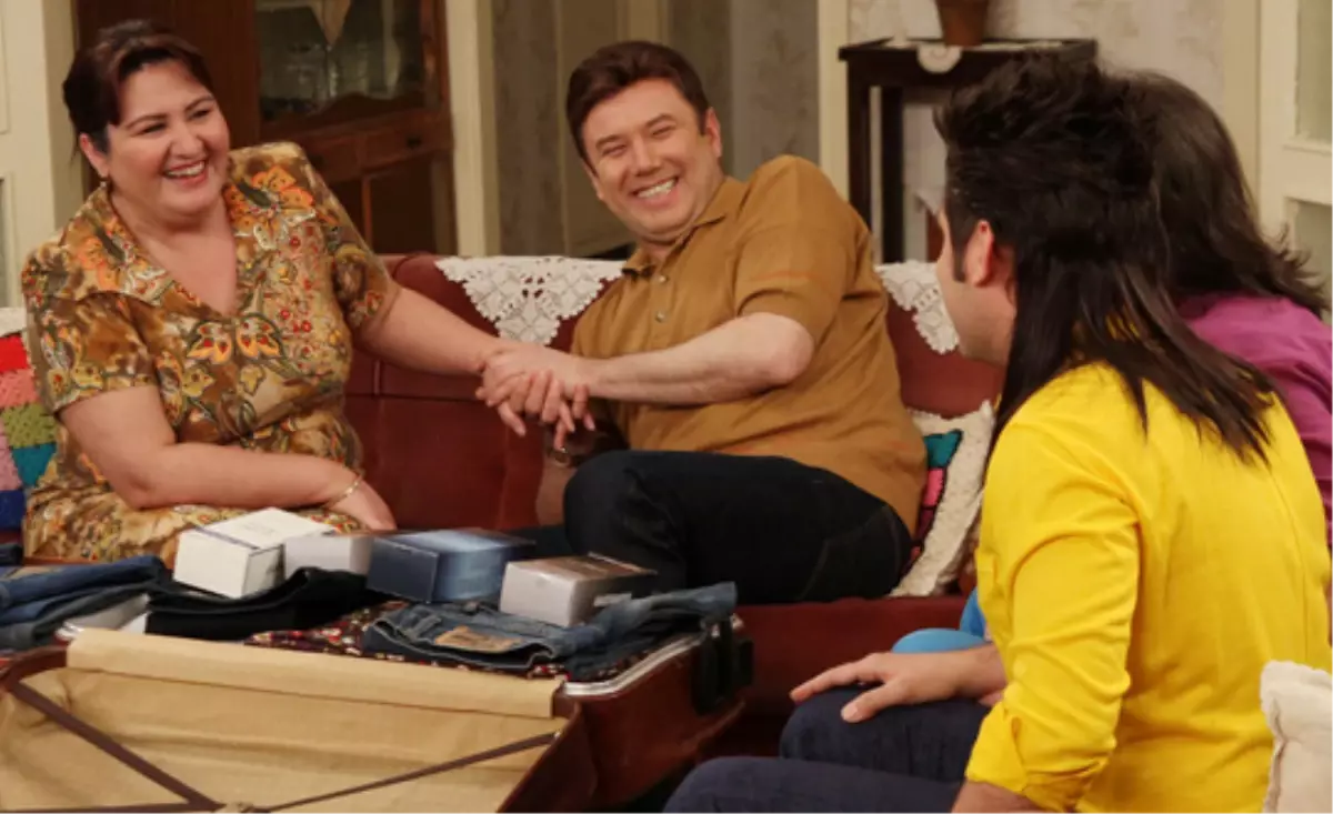 Seksenler\'de Nazlı ve Ergun\'a Yakın Takip!