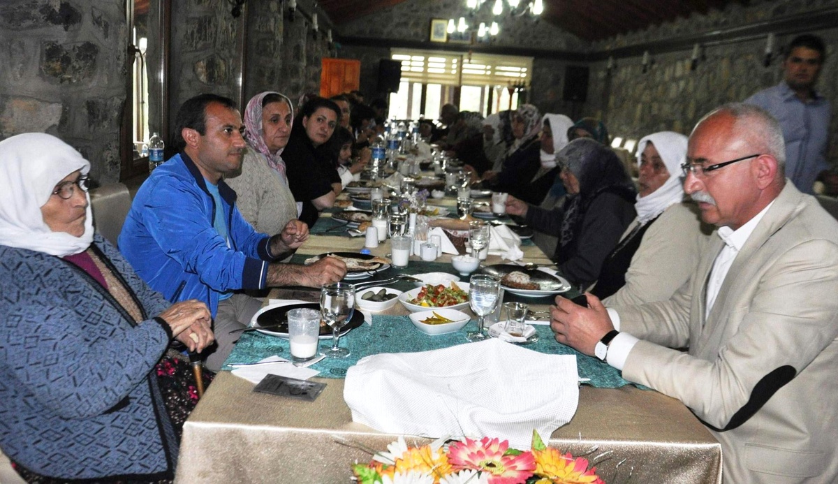 Seydişehir'de Şehit Annelerine Anlamlı Yemek