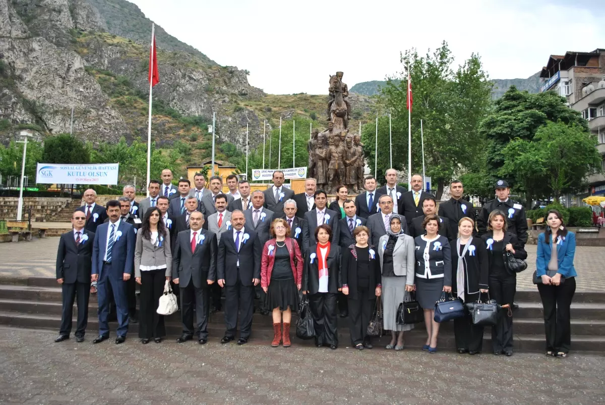 Sgk Personelinden Vali Öz'e Ziyaret