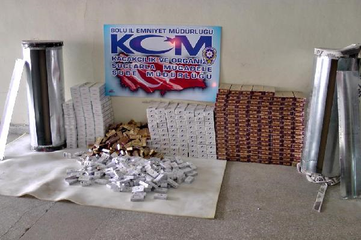 2 Bin 990 Paket Kaçak Sigara Yakalandı