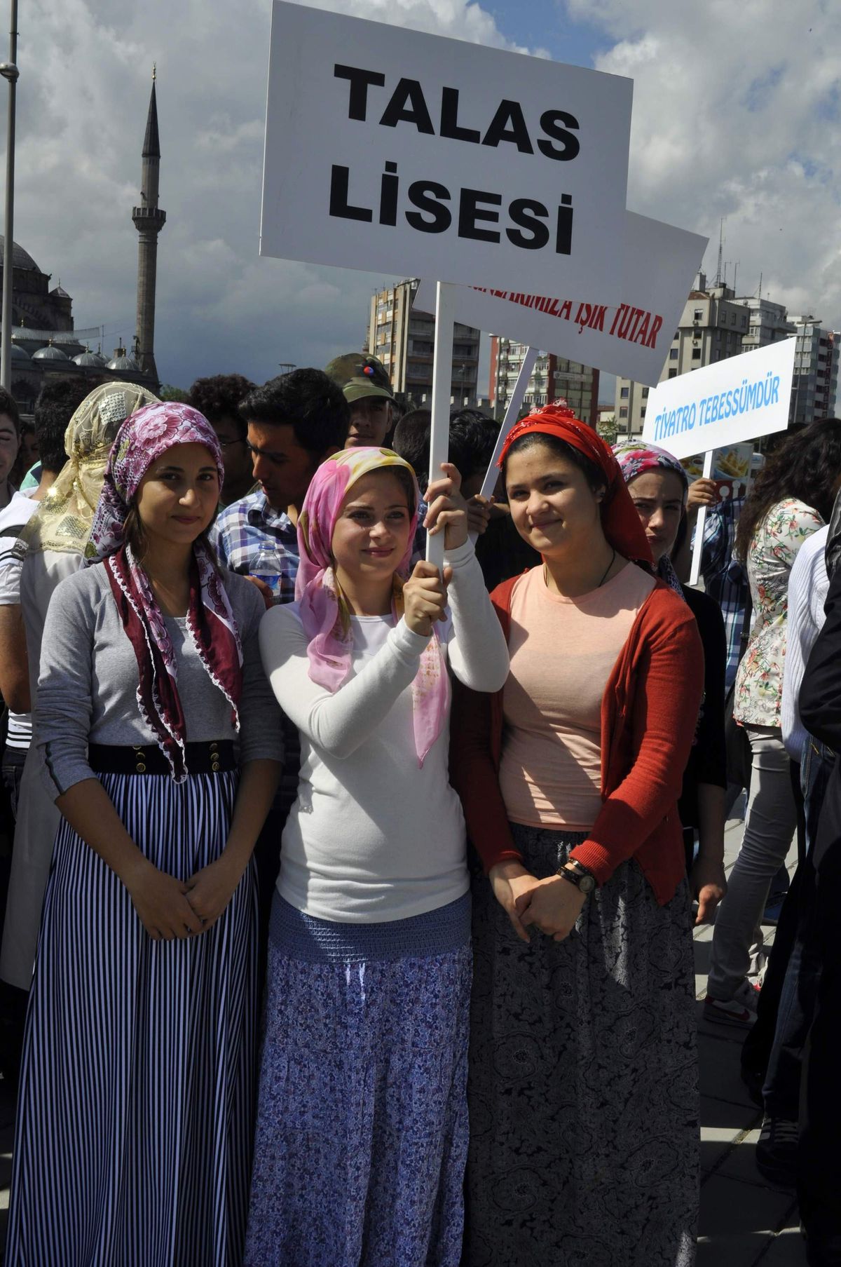Kayseri\'de Tiyatro Festivali Başladı
