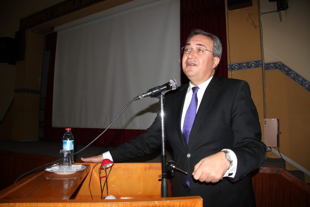 Ünver, Teknik ve Endüstri Meslek Lisesinde Öğrencilerle Buluştu