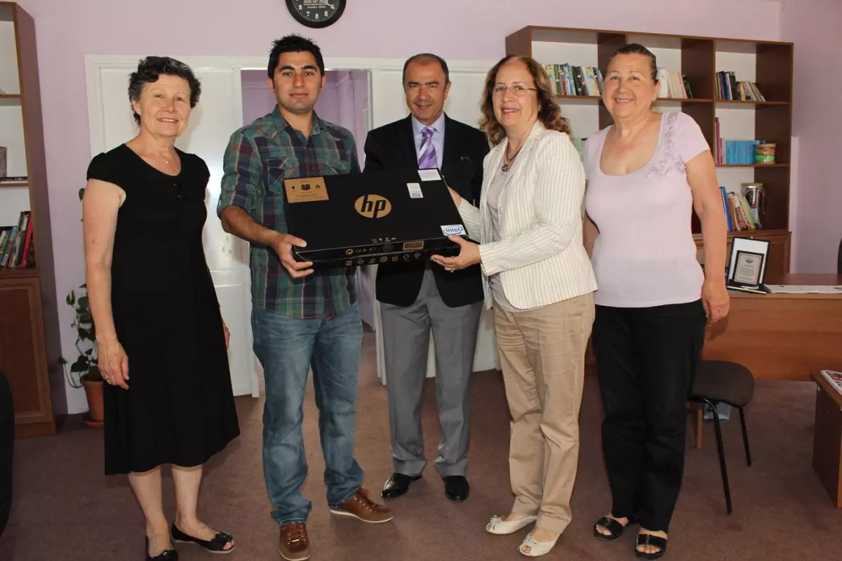 Urla Kadın Danışma ve Dayanışma Merkezi\'ne Anlamlı Destek