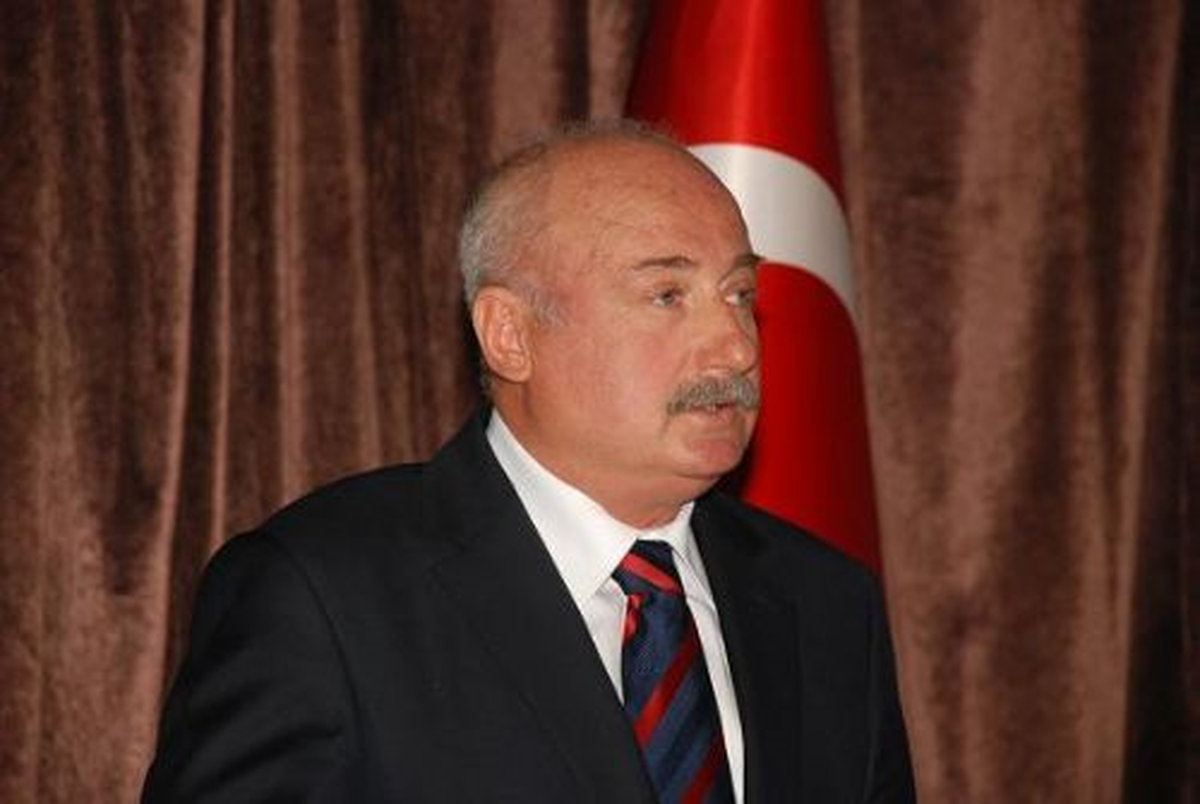 Vali Yüksel, Eczacılar Gününü Kutladı