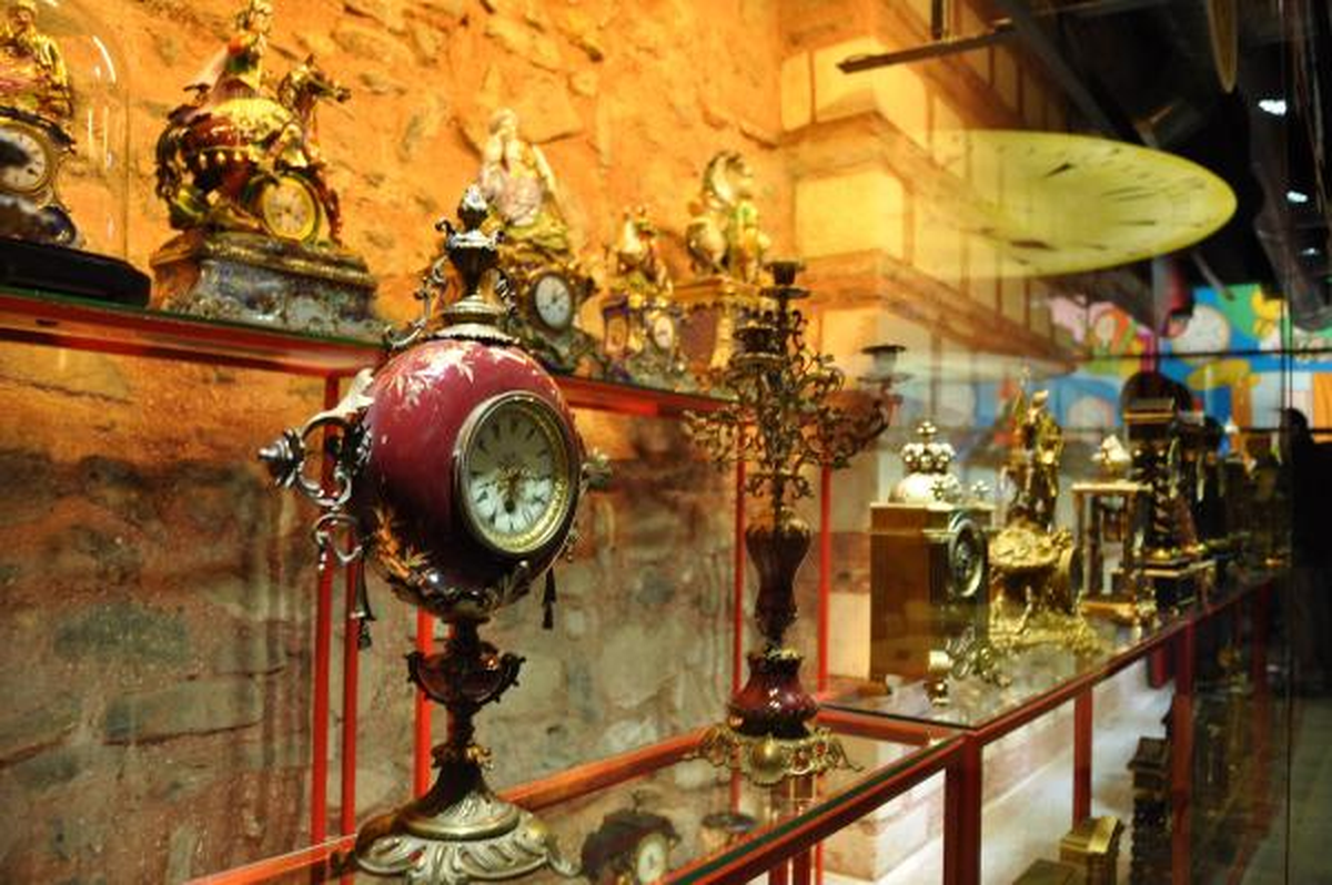 \'Zamanın Tanıkları\' Saat Sergisi Bursa\'da Açıldı