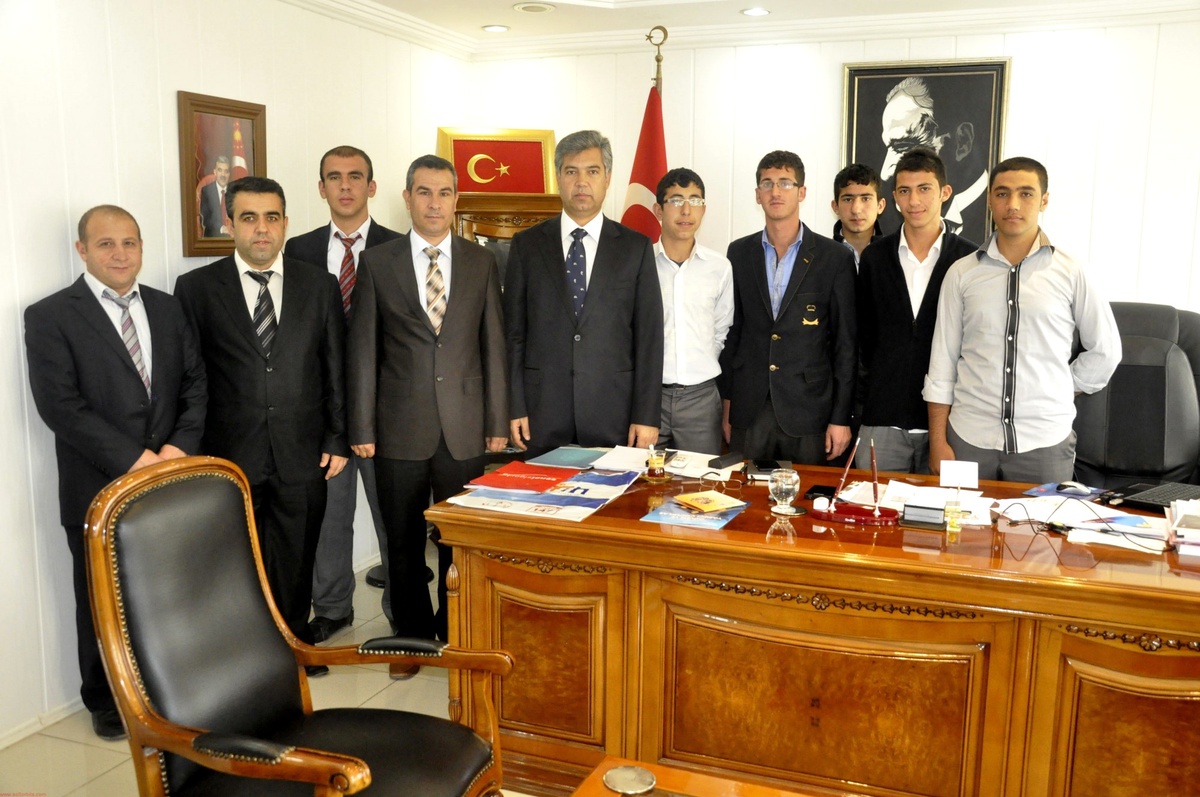 Almanyada Staj Gören Öğrenciler Kaymakamı Ziyaret Etti