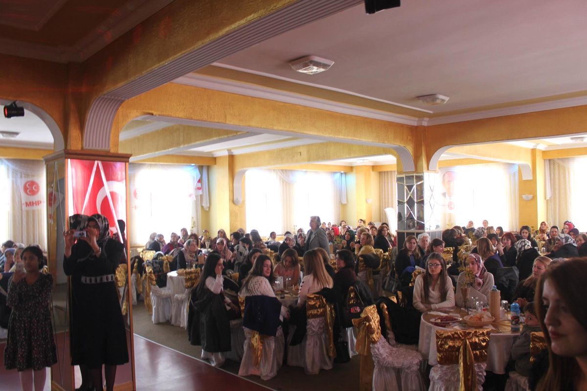Erzurum'da Anneler Doyasıya Eğlendi