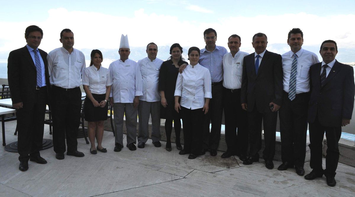 Antalya\'nın İlk Beş Yıldızlı Oteli Yıkılıyor