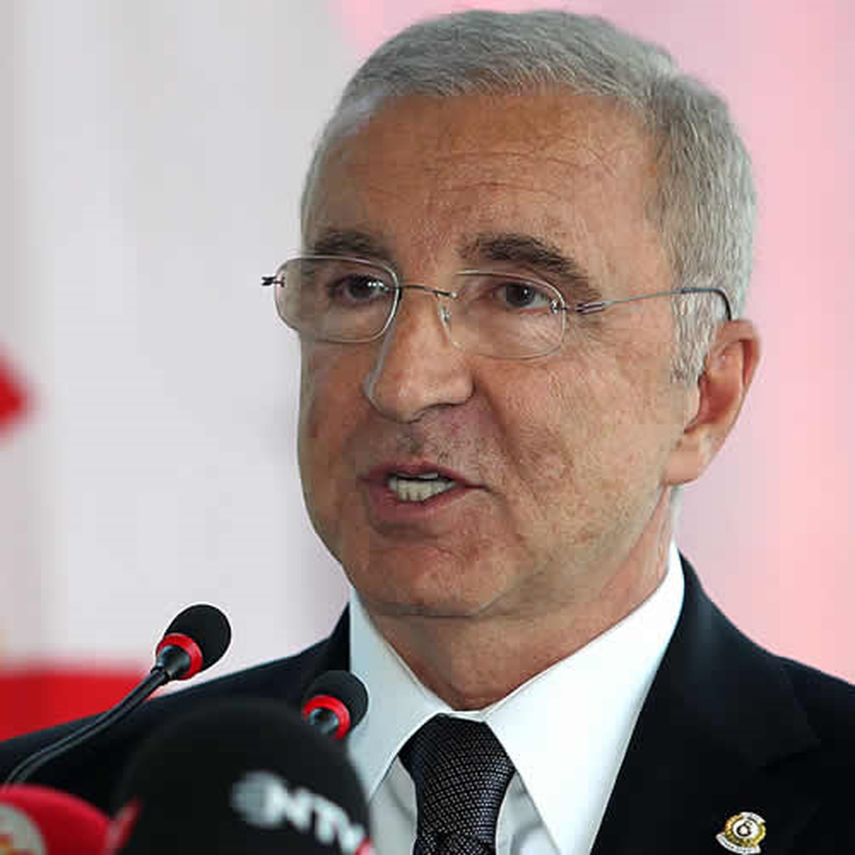 Aysal'dan Sert Tepki