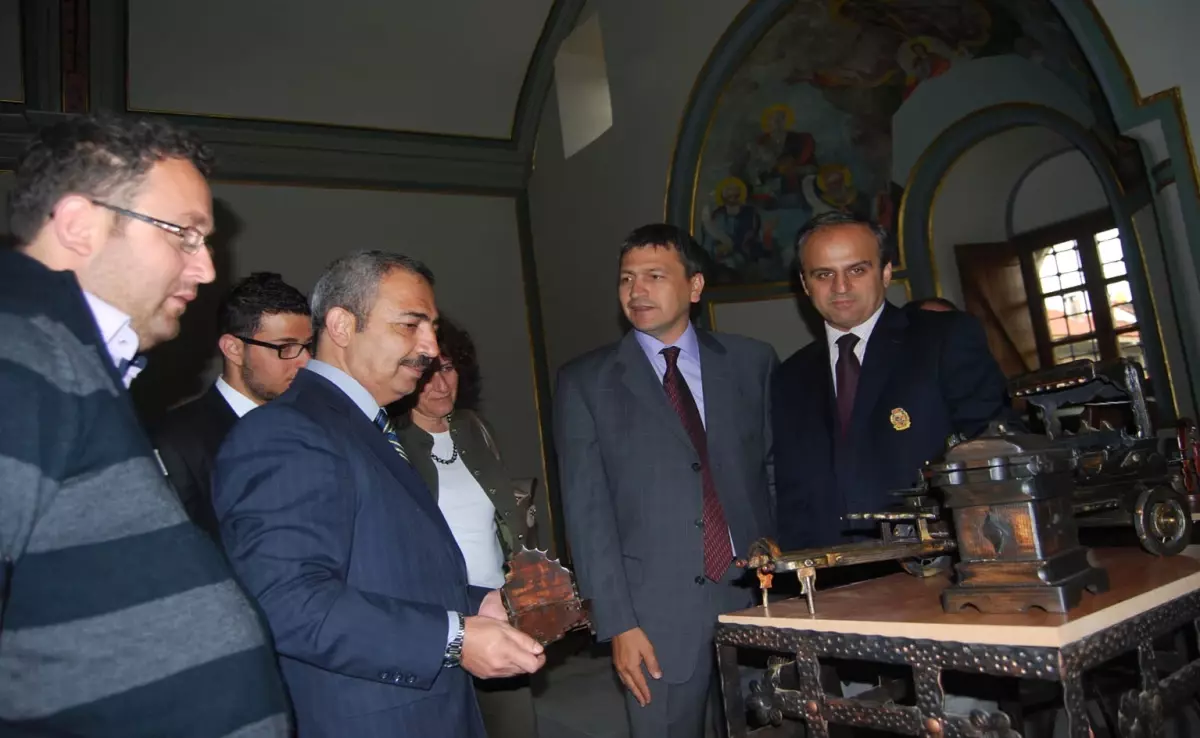 Bahar Şenliği Karma Sergisi Açıldı