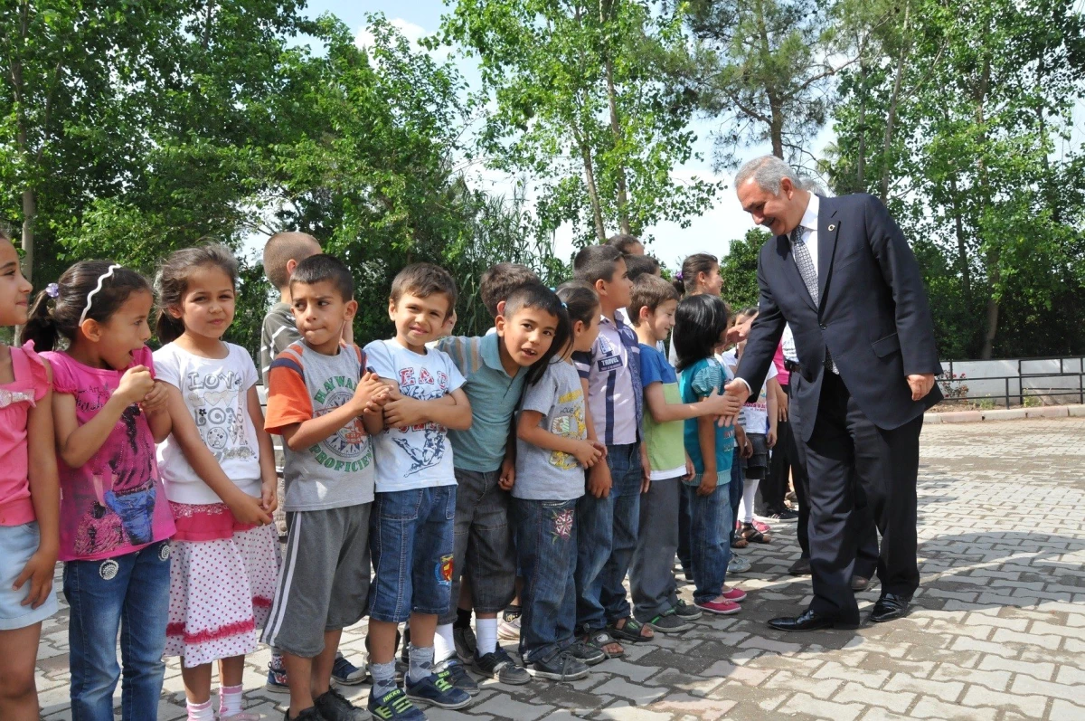 Başkan Kara, Cevdetiye İlköğretim Okulunu Ziyaret Etti