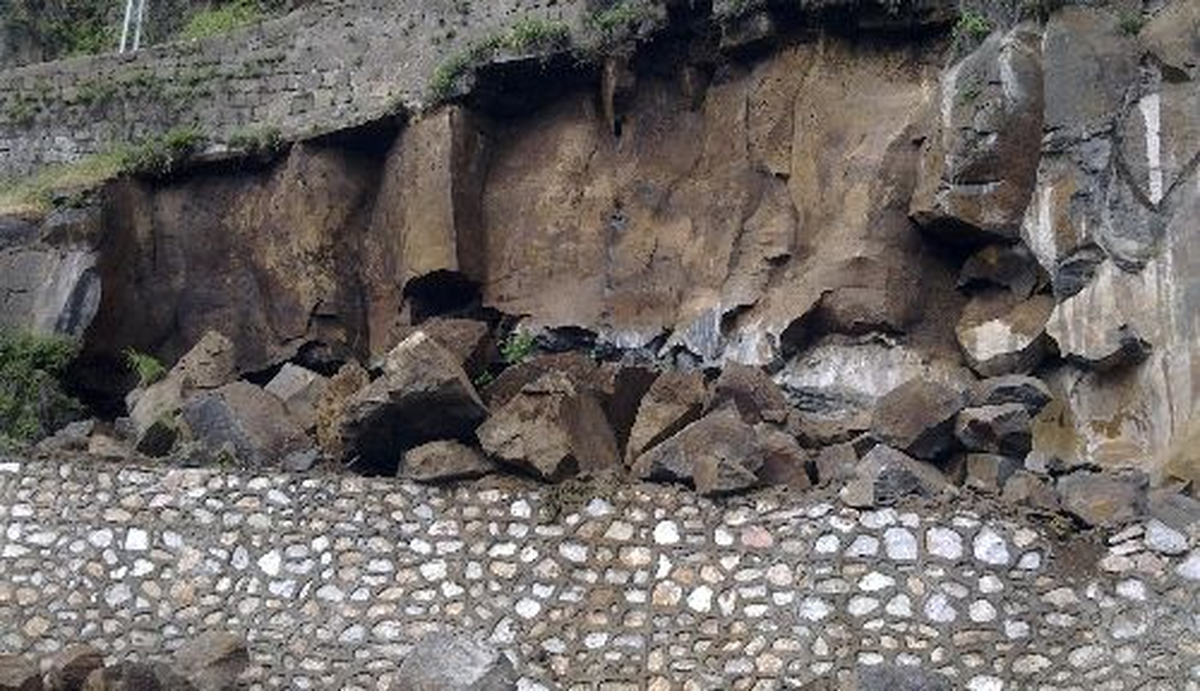 Bitlis'te Yağışlar Göçüğe Neden Oldu