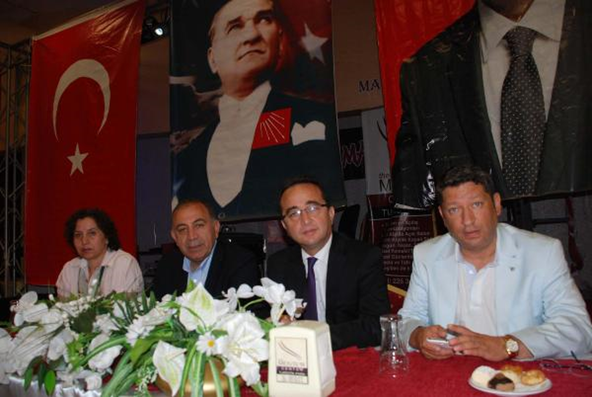 CHP\'li Tekin ve Tezcan Miting Öncesi Aydın\'da
