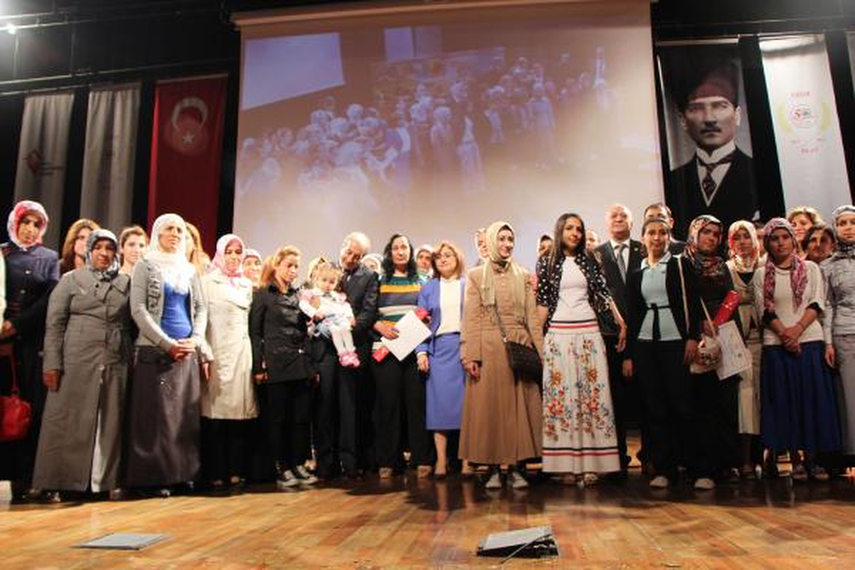 Çiftçiler Günü Diyarbakır\'da 2 Bakanla Kutlandı