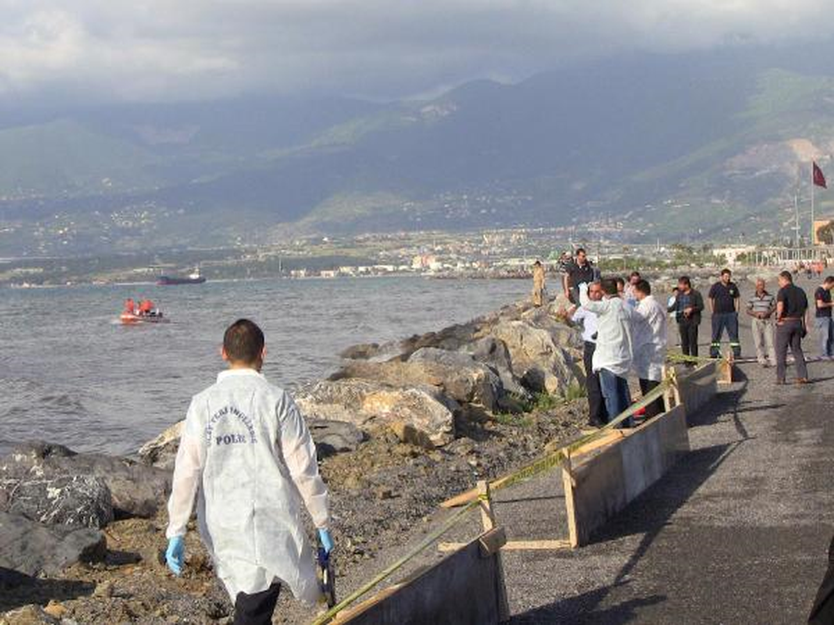 Denize Giren 5 Suriyeli Çocuktan Biri Boğuldu, Biri Kayıp