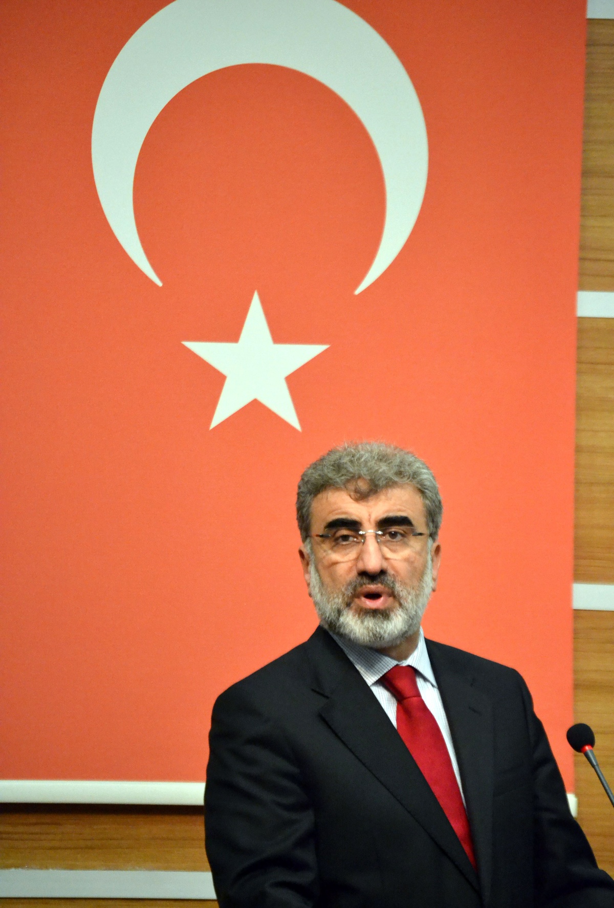 Enerji ve Tabii Kaynaklar Bakanı Yıldız\'ın Dünya Engelliler Haftası Mesajı