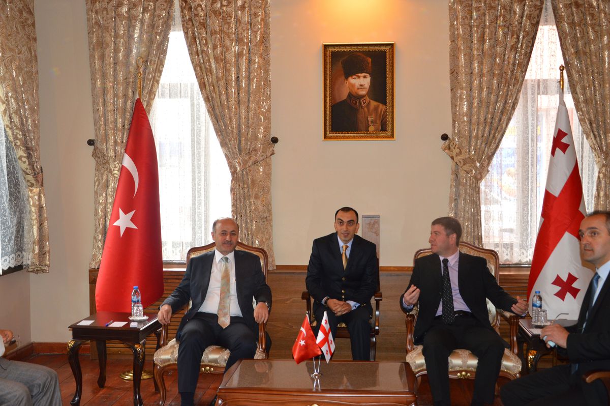 Gürcistan Samtshe-Javaheti Bölgesinin Temsilcisi ve Valisi\'nden Ardahan\'a Ziyaret