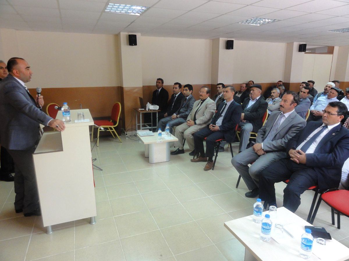 İhsaniyeli Çiftçiler \'Tıbbı ve Aromatik Bitki Yetiştiriciliği\' Sertifikalarını Aldılar