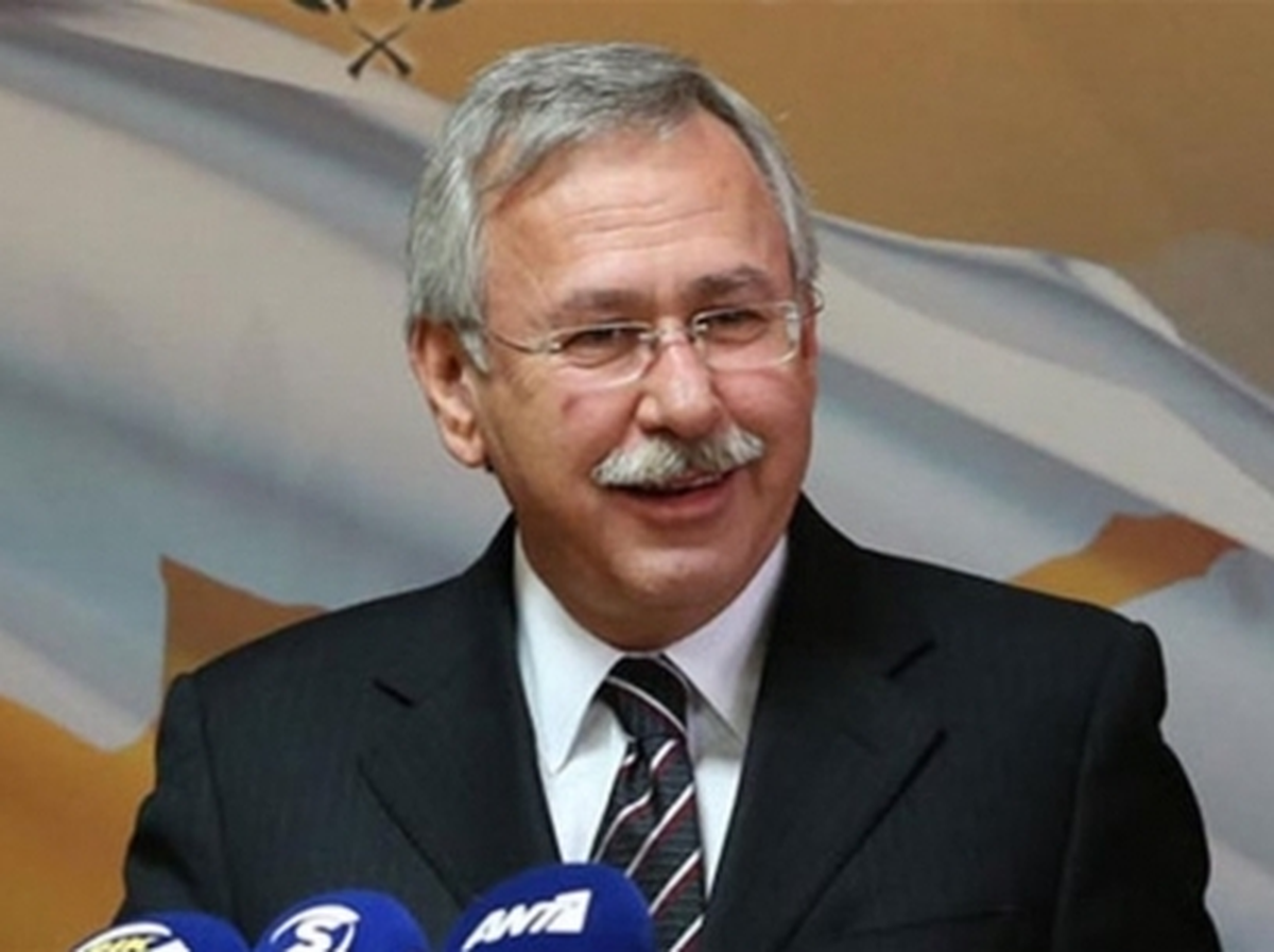 Kıbrıslı Rum Bakan, Eylemdeki Kürtlerin Talebine Reddetti