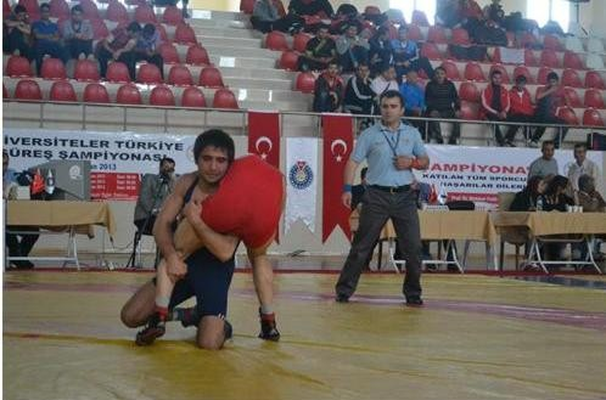 Kütahya\'yı 14 Güreşçi Temsil Etti