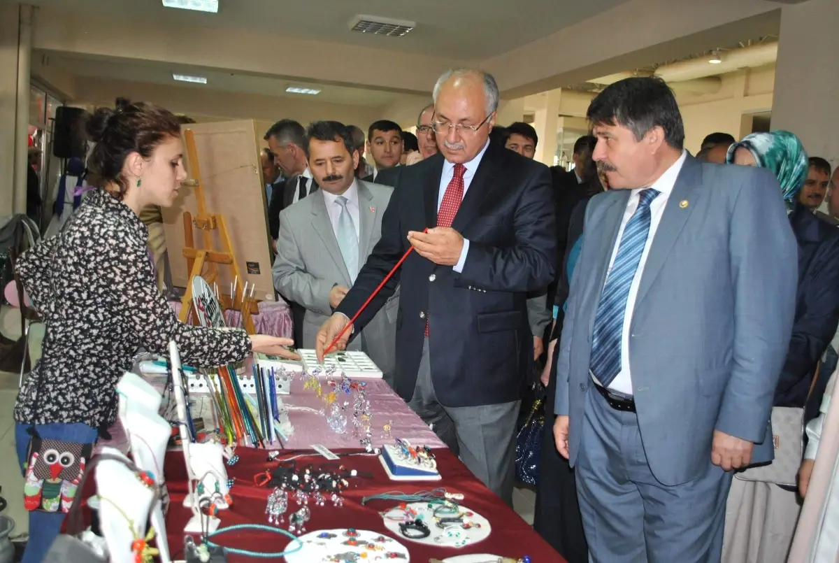 Manisa Eğitim Kültür ve Sanat Şenliği Başladı