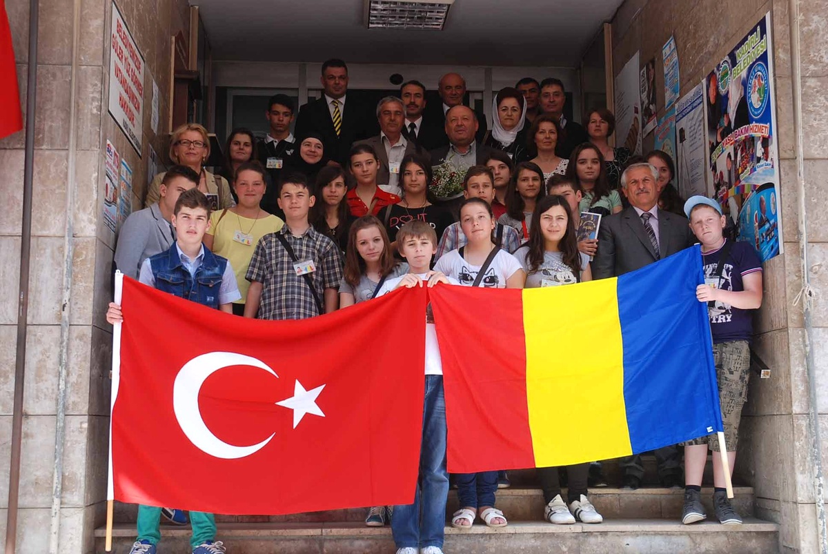 Romanyalı Öğrenciler Kadirli Belediyesini Ziyaret Etti