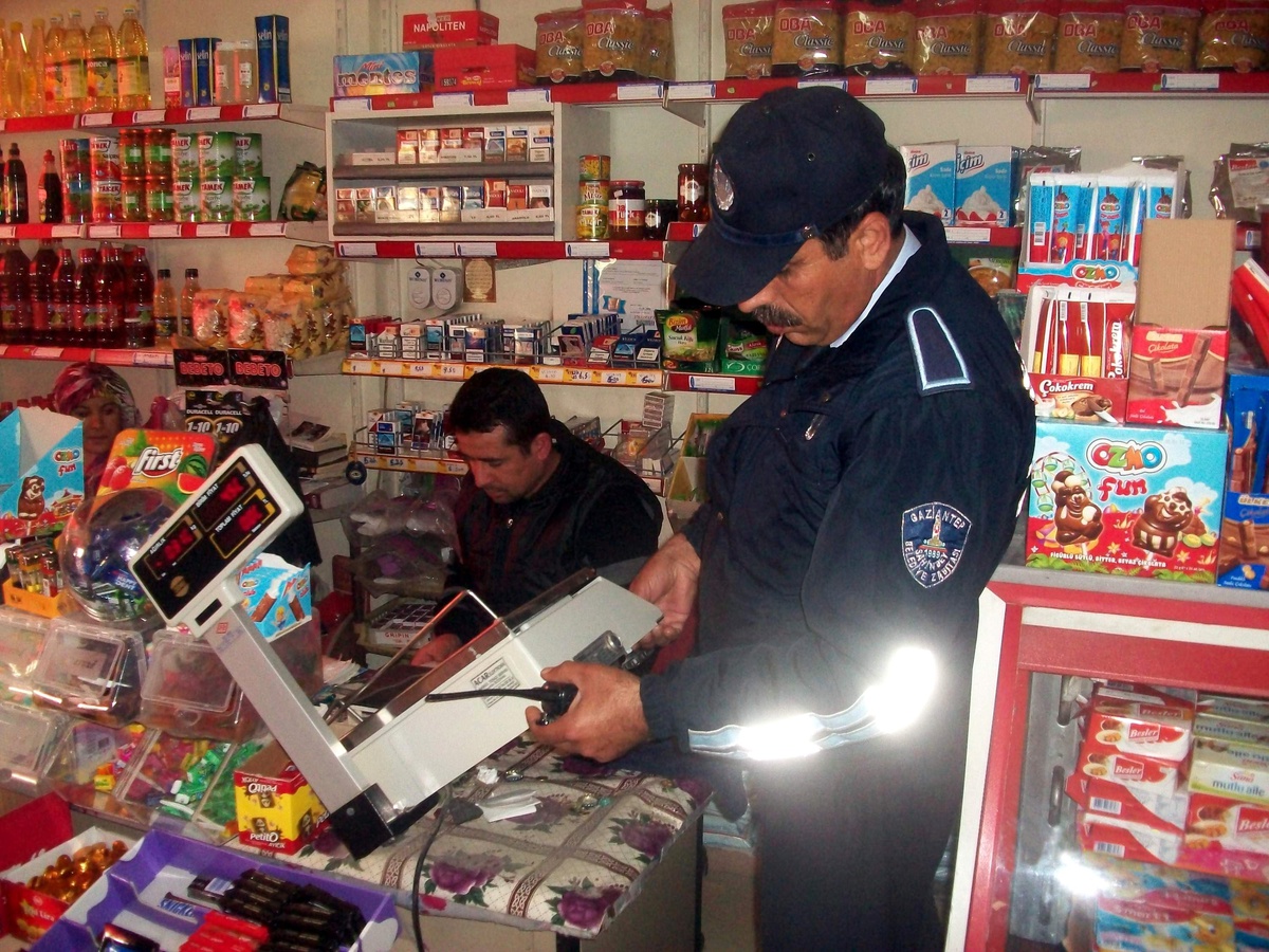 Şahinbey Zabıtası Ölçü Aletleri ile İlgili Esnafı Uyardı