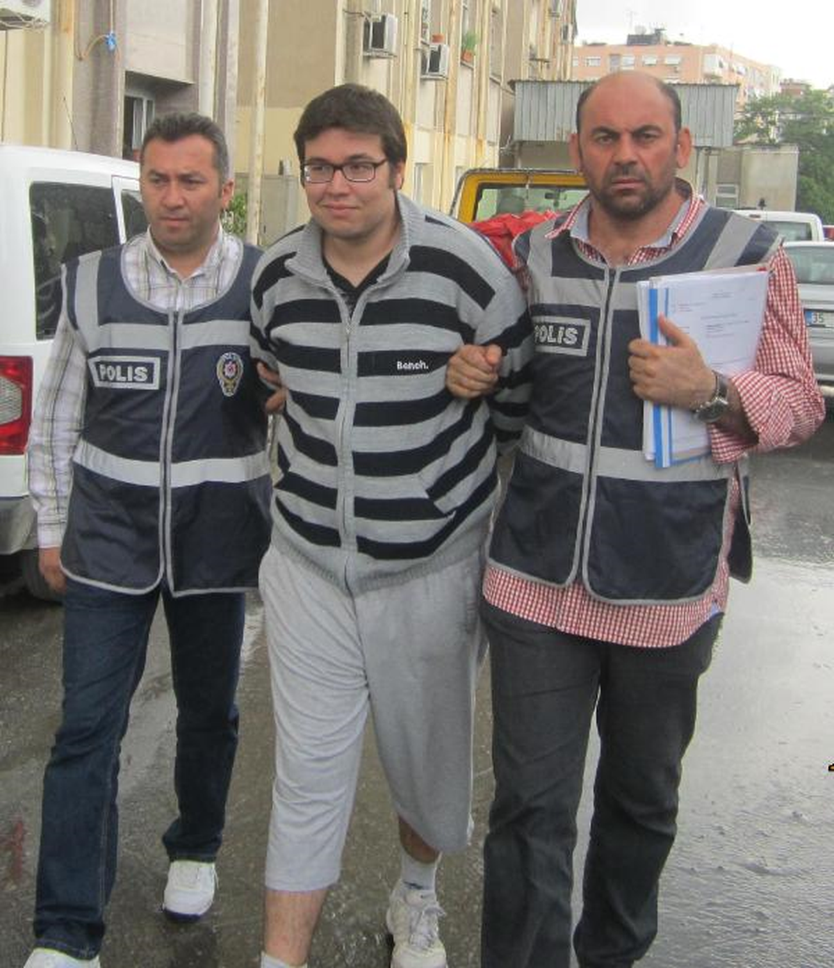 Sanal Alem Dolandırıcılığına Gözaltı