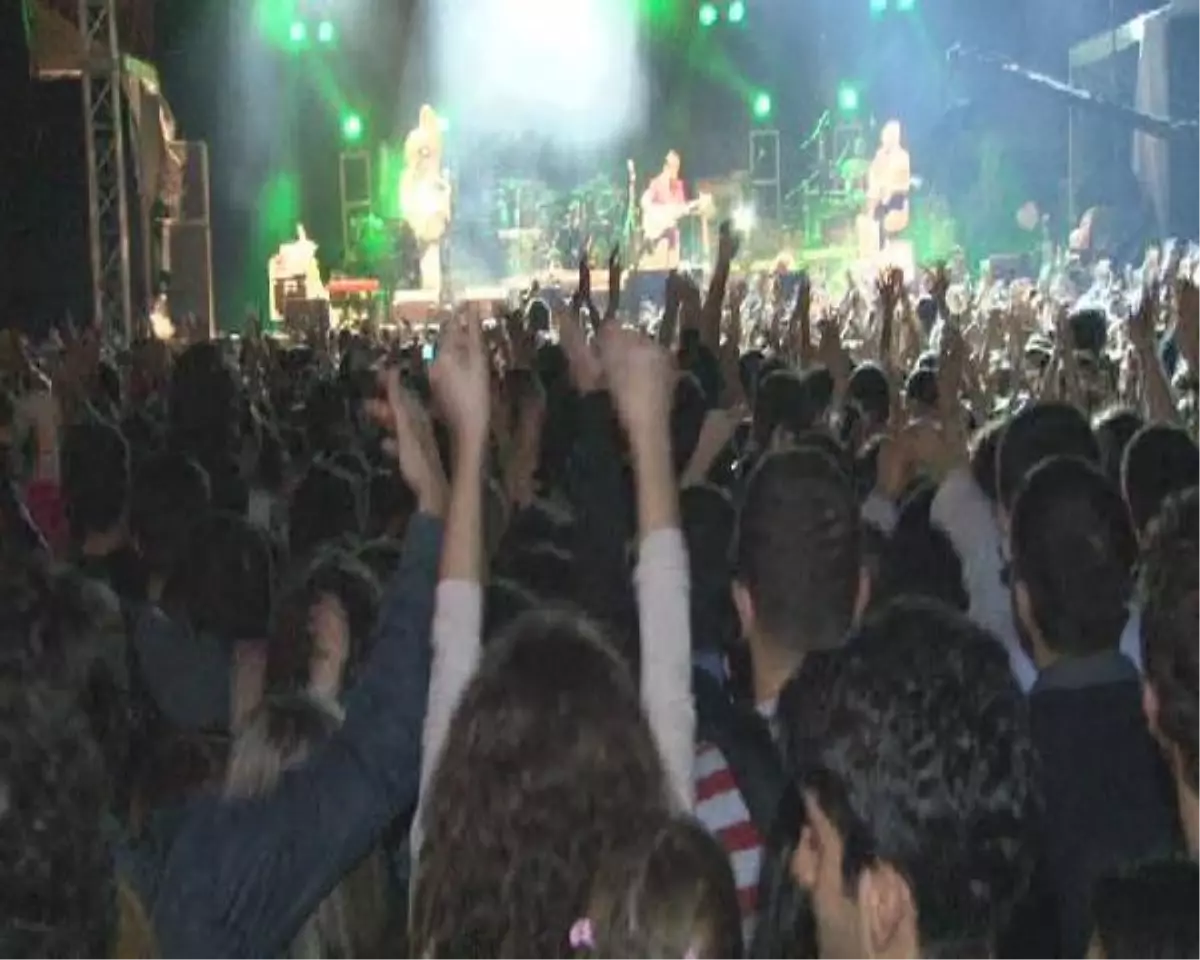 Sezen Aksu İtüfest\'13\'te Konser Verdi