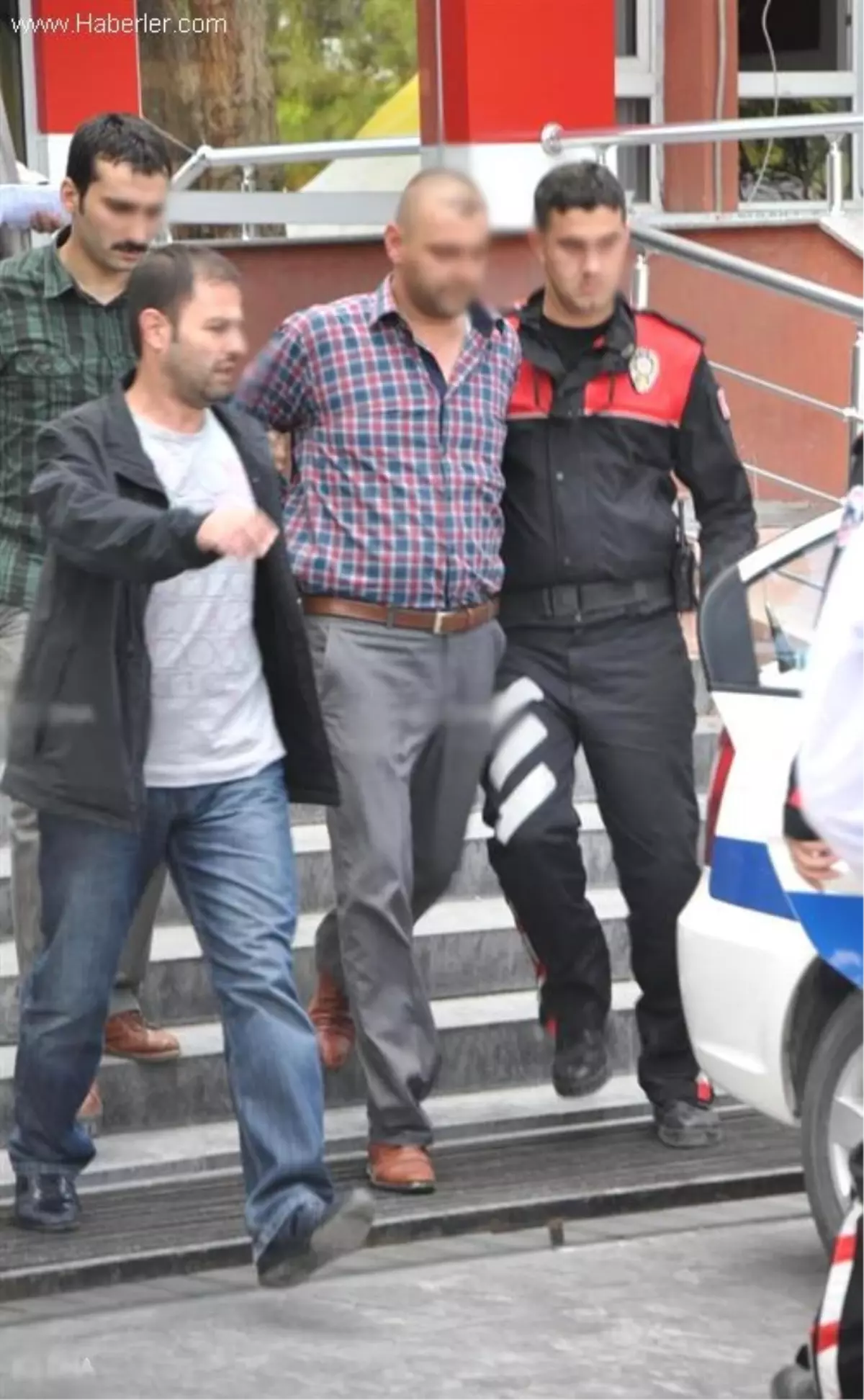 Taksici Kardeşlerin Katili Teslim Oldu