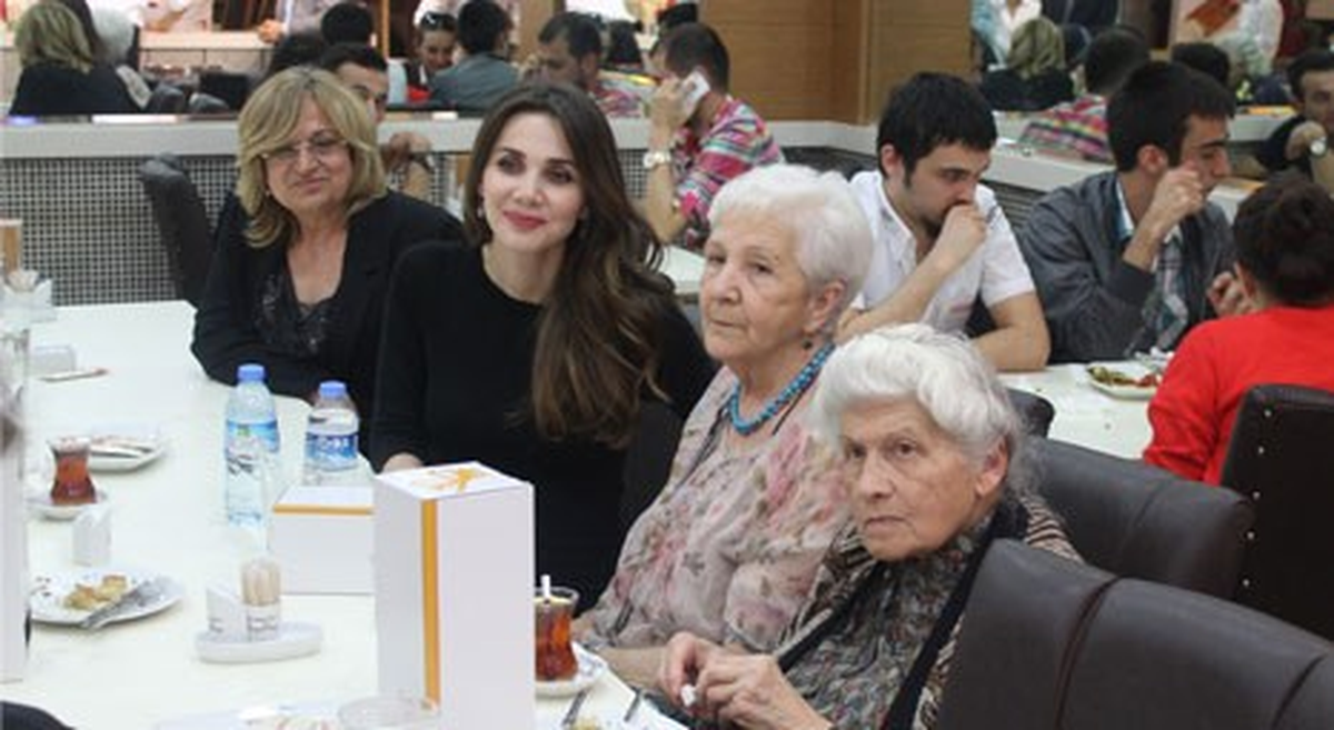 Ünlü Oyuncudan Örnek Davranış